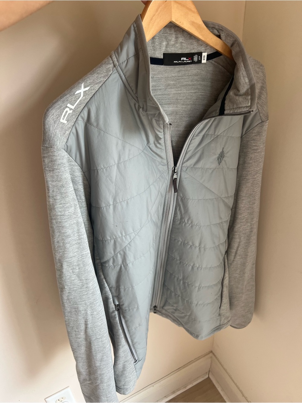 $400 RLX Golf Zip Up. Size XL, the Estancia Club.